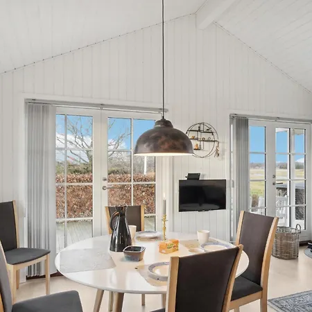 Awesome In With Kitchen Holiday home *