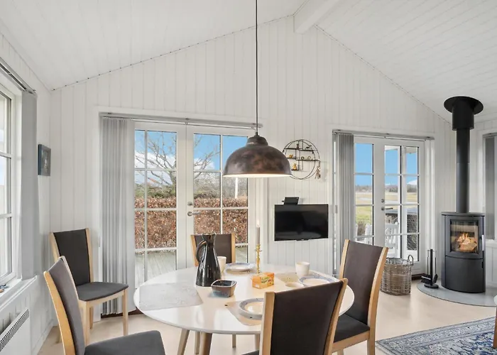 Awesome In With Kitchen Holiday home *